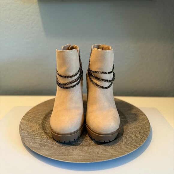 Report Tan Heeled Booties with Chain Detail, Size 6 - Picture 2 of 11